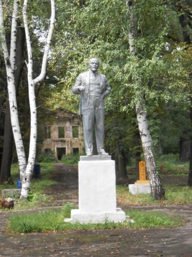 Памятник Ленину в Селезневском парке