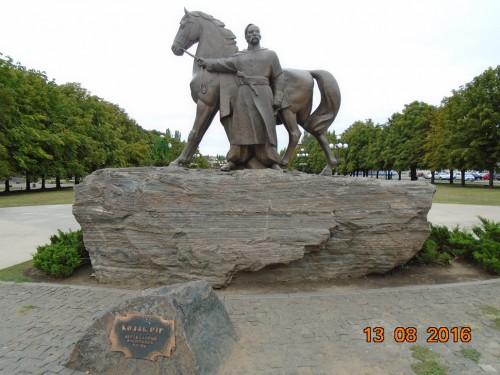 Памятник казаку Рогу, Кривой Рог