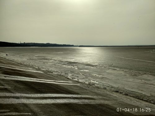 Тающий лед на реке Днепр